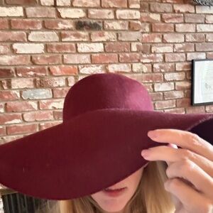 Elegant Burgundy Wide-Brim Hat